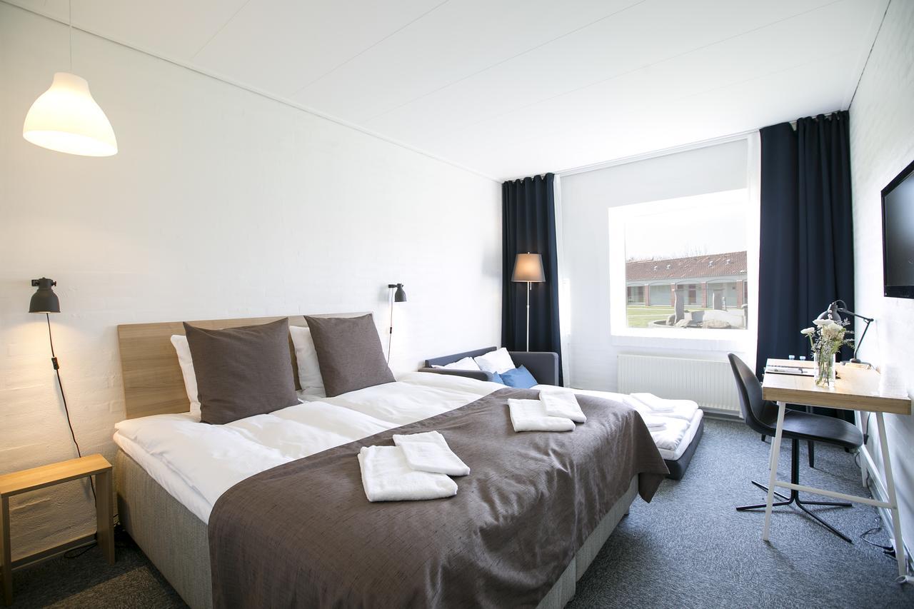Ech Park Hotel Есбер Екстериор снимка
