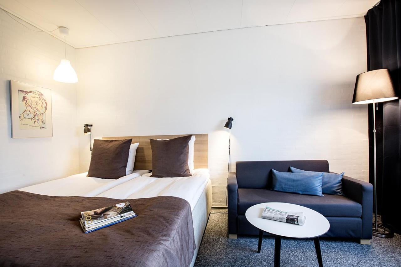 Ech Park Hotel Есбер Екстериор снимка